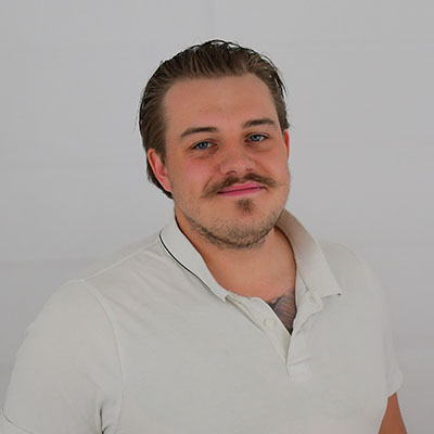 Jonathan Sabo, Geschäftsführer und Elektriker bei Rolutec GmbH